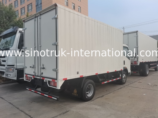 SINOTRUK HOWO حرفه ای کامیون های خفیف کم سر و صدا برای کسب و کار ساخت و ساز RHD