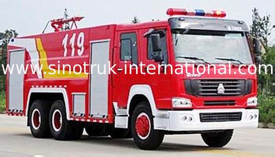 SINOTRUK HOWO Fire Fighting Truck 20CBM 10 Wheels , Rescue Fire Trucks
