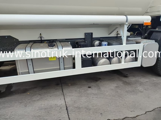 HOWO 25CBM 6*4 تانک نفت کامیون 380HP قوی اسب بخار سفید