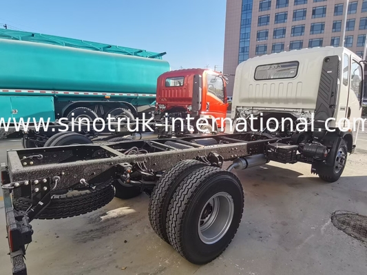 HOWO وسایل کوچک حمل و نقل کامیون های کار سبک دو صندلی تخت تک نفره با شاسی A / C LHD