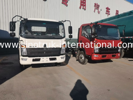 HOWO وسایل کوچک حمل و نقل کامیون های کار سبک دو صندلی تخت تک نفره با شاسی A / C LHD