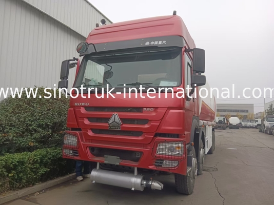 SINOTRUK HOWO کامیون مخزن روغن قرمز 400HP 8×4 12 چرخ ظرفیت بالا