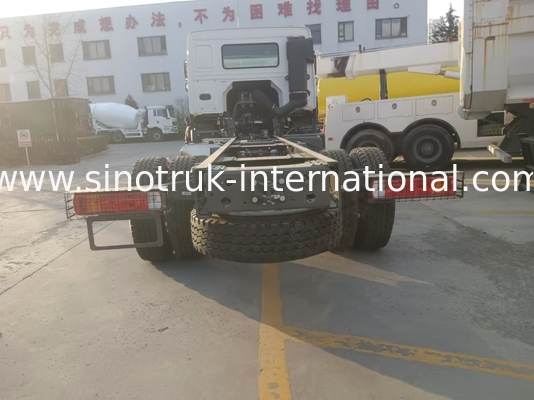 شاسی کامیون باربری SINOTRUK HOWO 16-20 تن 4X2 LHD 300HP