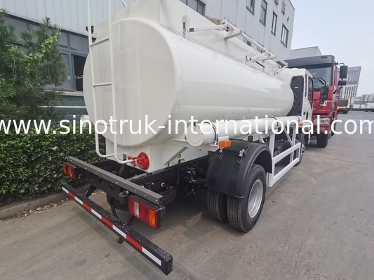 SINOTRUK HOWO 4X2 6 چرخ تانک نفت کامیون 5-6CBM واحد با جریان سنج