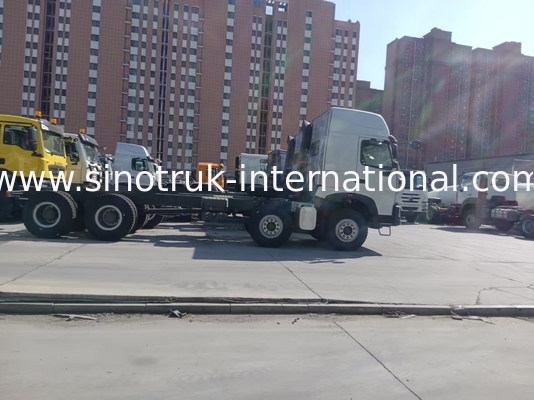 inotruk جدید Howo تپر کامپ راننده شاسی Weichai موتور 8 × 4 LHD 430HP