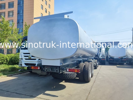کامیون سوخت سنگین HOWO 8 * 4 400HP LHD 40CBM سیستم مخزن دوگانه برای توزیع سوخت در مسافت طولانی