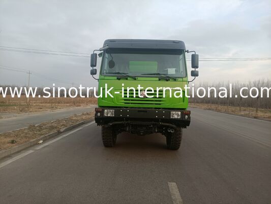 کامیون سنگین SINOTRUK با نوع راننده 4X4 LHD، مخزن بار 5000*2300*2300 میلی متر و ظرفیت محور عقب 16 تن برای حمل بار سنگین سبز