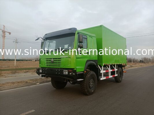 کامیون سنگین SINOTRUK با نوع راننده 4X4 LHD، مخزن بار 5000*2300*2300 میلی متر و ظرفیت محور عقب 16 تن برای حمل بار سنگین سبز