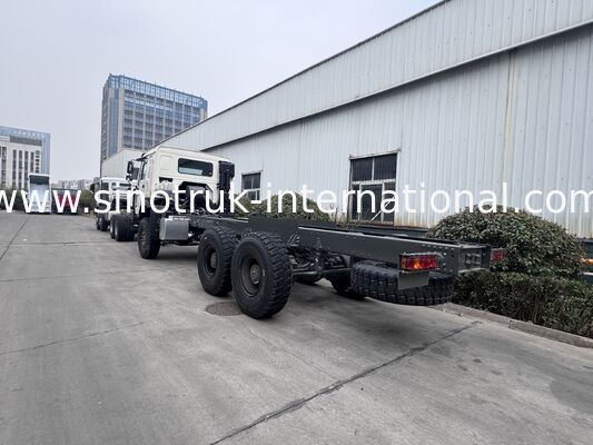SINOTRUK HOWO 6X6 Full-Drive Truck Chassis Cargo Chassis With bumper