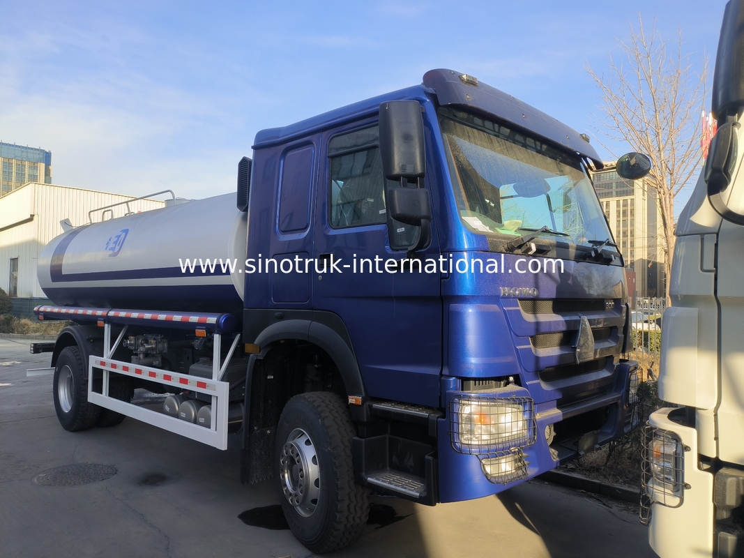 SINOTRUK HOWO وانت تانک آب 4x2 RHD 300HP 10CBM برای حمل و نقل آب پایدار