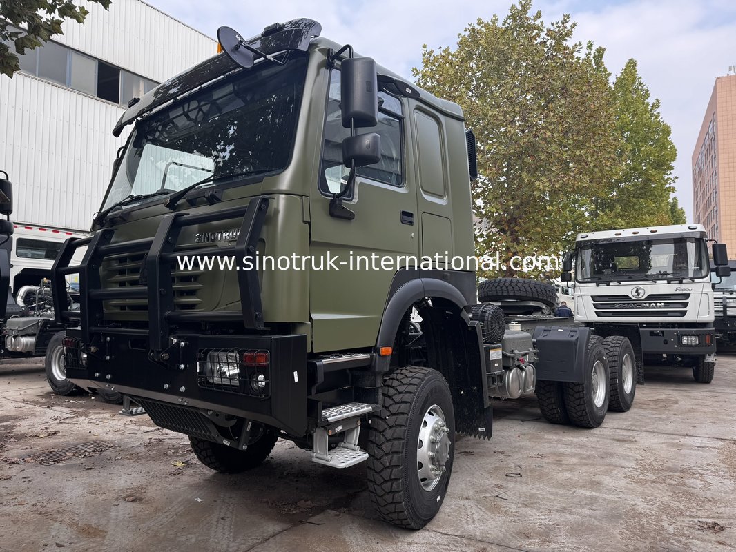 SINOTRUK HOWO Ghost Face cab Tractor Truck  6X6 Euro 2 430 HP Military bumper Military green With a warning light