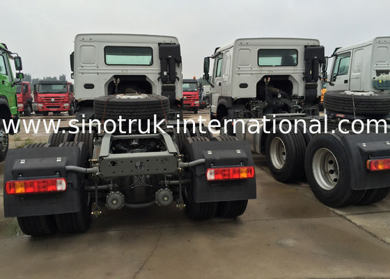 Low Fuel Consumption SINOTRUK HOWO Tractor Trailer Truck 290HP Single Bed