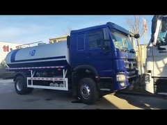 SINOTRUK HOWO 4x2 300HP شاسی آبی با 10m3 بدن مخزن آب